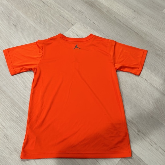 Jordan/Nike boys dri fit tshirt size medium - Picture 4 of 4